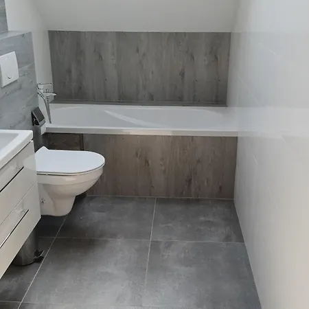 Apartment Karo: Twin House With Pool Area Near Zator And Energylandia *