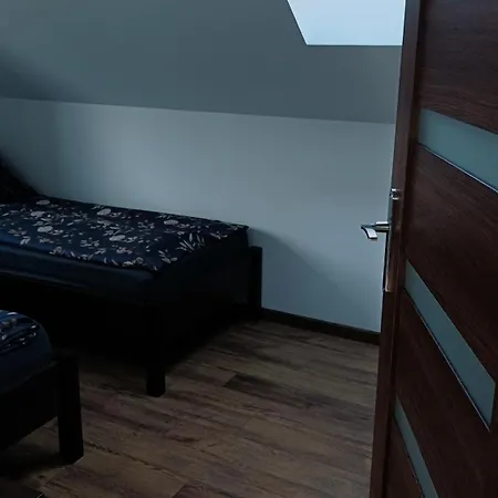 Karo Dom Blizniak 7-osobowy Ze Strefa Basenowa W Miejscowosci Niedaleko Zatoru I Energylandii Chocznia